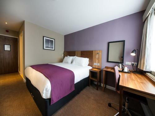 Red Lion Hotel