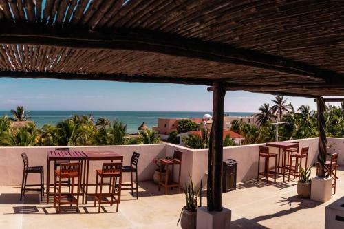 Luxury Condo, The Hidden Gem Playa Chac�. Live It!