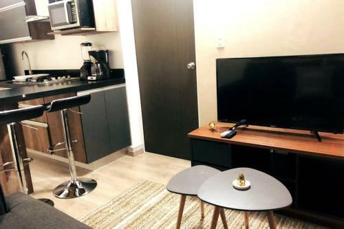 Apartamento Monterrey Living Centro El Titan Piso 6