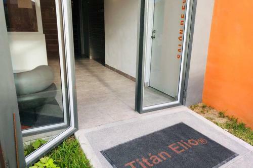 Apartamento Monterrey Living Centro El Titan Piso 6