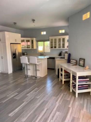 Apartamento 12a-new 2br 2ba, Beautiful First Floor Condo, Pool