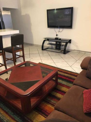 Apartamento Nice Fully Furnished Apt. 2 In Town