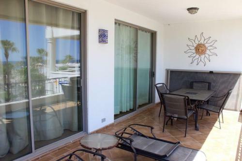 Casa Blanca 2br Cb 205-v By Casago