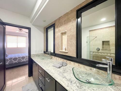 Apartamento Stylish Luxe Condo With Ocean View And Pools