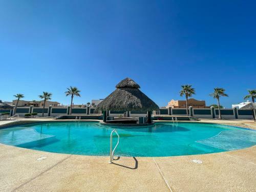 Apartamento Stylish Luxe Condo With Ocean View And Pools