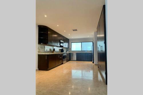 Villa Luxurious Unique & Enchanting 5 Br Ph Ocenan Front