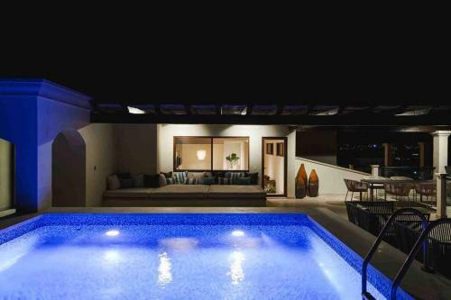 Villa Luxurious Unique & Enchanting 5 Br Ph Ocenan Front