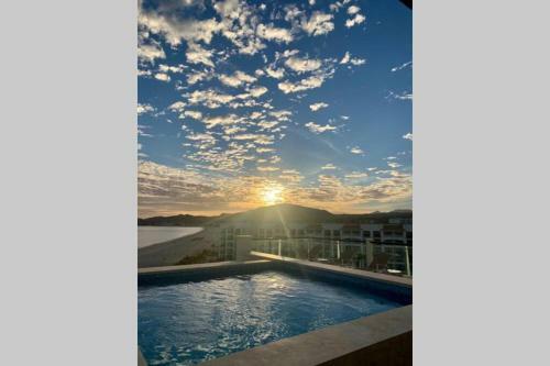 Villa Luxurious Unique & Enchanting 5 Br Ph Ocenan Front