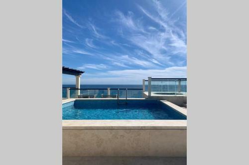 Villa Luxurious Unique & Enchanting 5 Br Ph Ocenan Front
