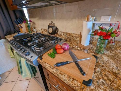 Apartamento 2 Bed/2 Bath Condo W/stunning Ocean Views & Pool