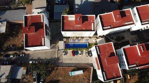 Apartamento Nuevo Con Alberca En Primer Piso