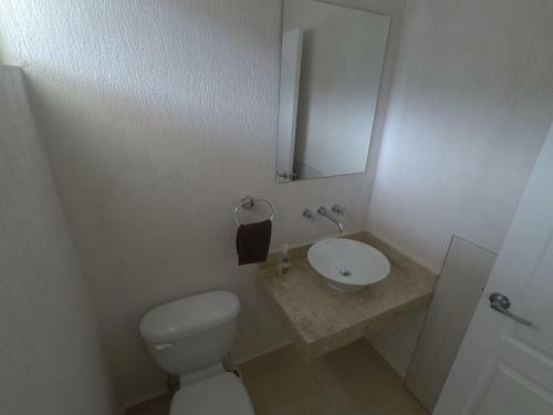 Playaturquesa Moderna Casa C/r Auto A 9 Min 5ta Ave