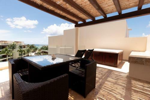 Incredible 3 Bedroom Penthouse At The Elements By Bric