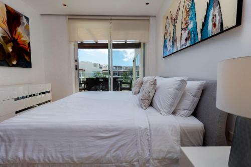 Incredible 3 Bedroom Penthouse At The Elements By Bric