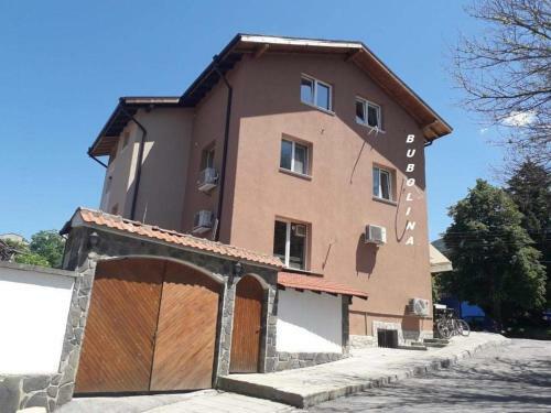 Hostal Bubolina House