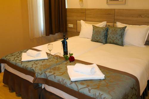 Hostal Garden Guest House