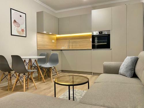 Stylish Top Centre Apartment For 4 Guests