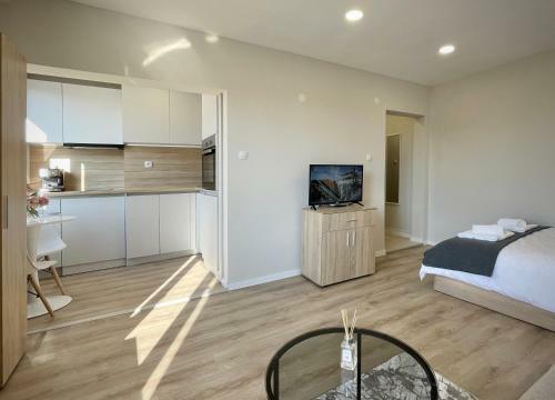 Apartamento Elegant Studio For 4 Persons In Center & Parking