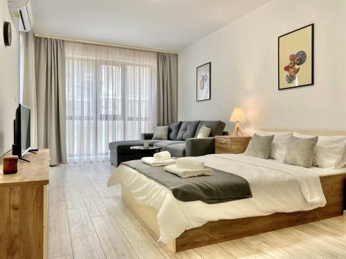 Top Location Apartment With 2bath & Parking For 6 Guests