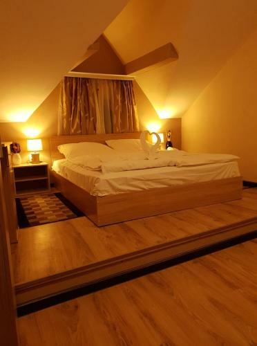 Hostal ?????????