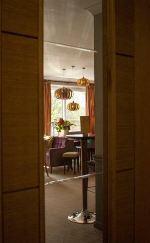 Ascot House Hotel