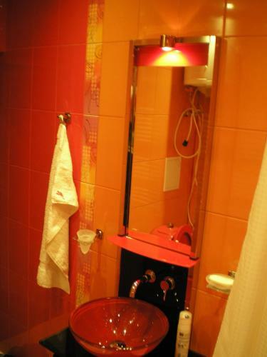 Small Luxury Apartment In A Top Location In Mladost 1a
