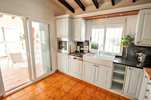 Naranja - Sea View Villa With Private Pool In Benissa