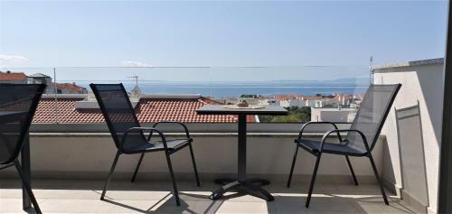 New! Big Luxury Apartment With Pool And Sea View
