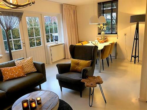 de Brittenburg With Hot Tub & Sauna