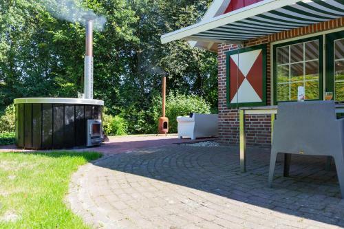 de Brittenburg With Hot Tub & Sauna