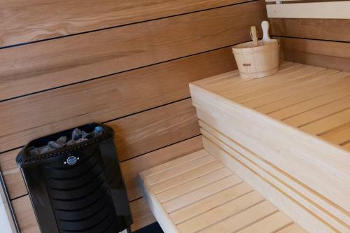 de Brittenburg With Hot Tub & Sauna