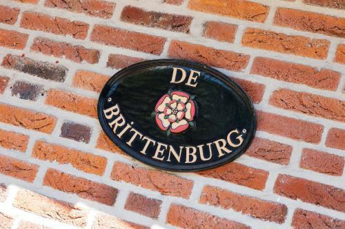 de Brittenburg With Hot Tub & Sauna