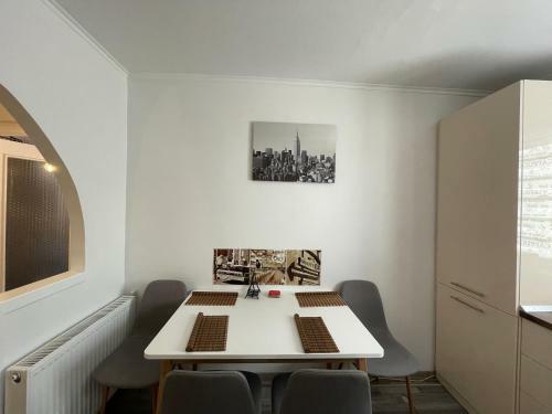 Soho Apartment Fagaras - 1 Bedroom & Extensible Couch