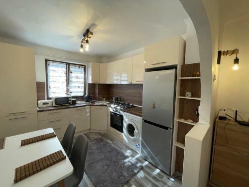 Soho Apartment Fagaras - 1 Bedroom & Extensible Couch