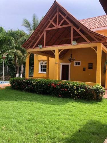 Puerto Plata, Caba�a Cerca de La Playa Con Piscina