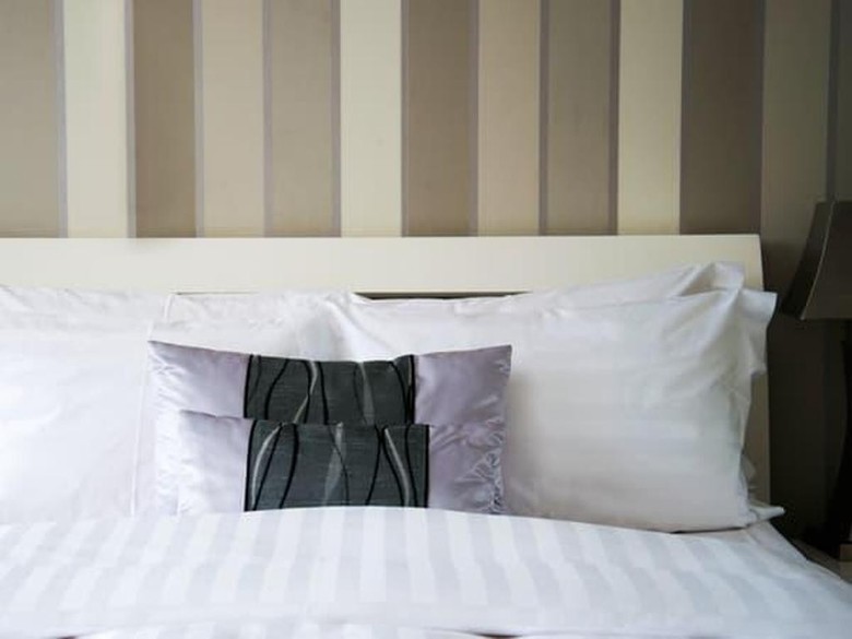 The New London Carlton Hotel