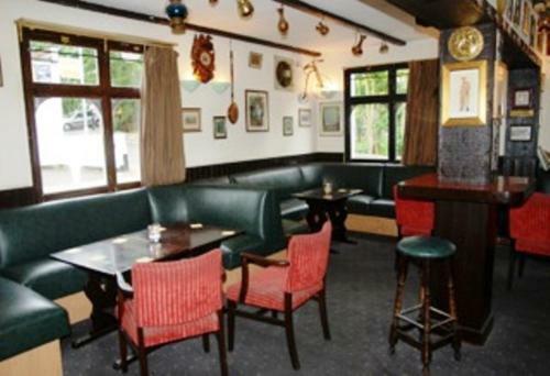Posada Old Oak Tree Inn