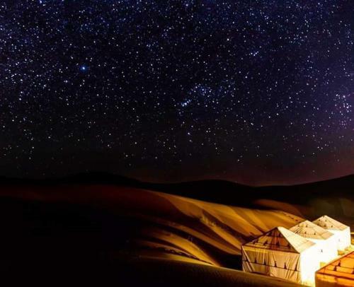 Bed & Breakfast Camp Desert Nomad Tour