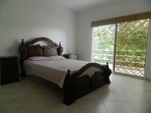 Casa Campestre A Orilla De Rio En Sector Tranquilo