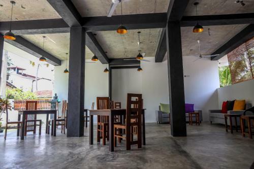 Hotel The Atrium Hiriketiya