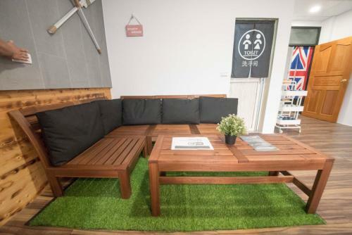 Deer Traveler Hostel