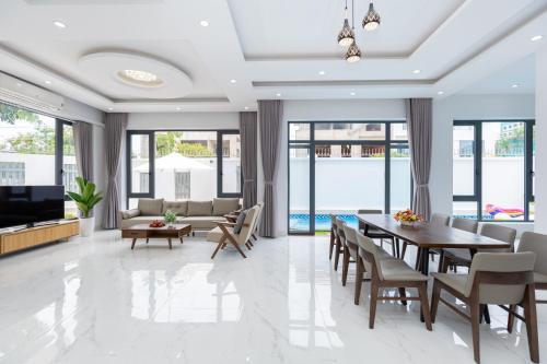 Luxury Pool Villa 6 Rooms - Palm Villa 10