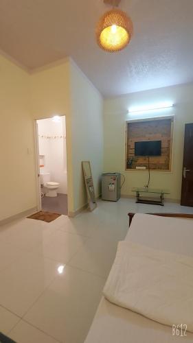 Hotel Homestay Tr?n Uy�n