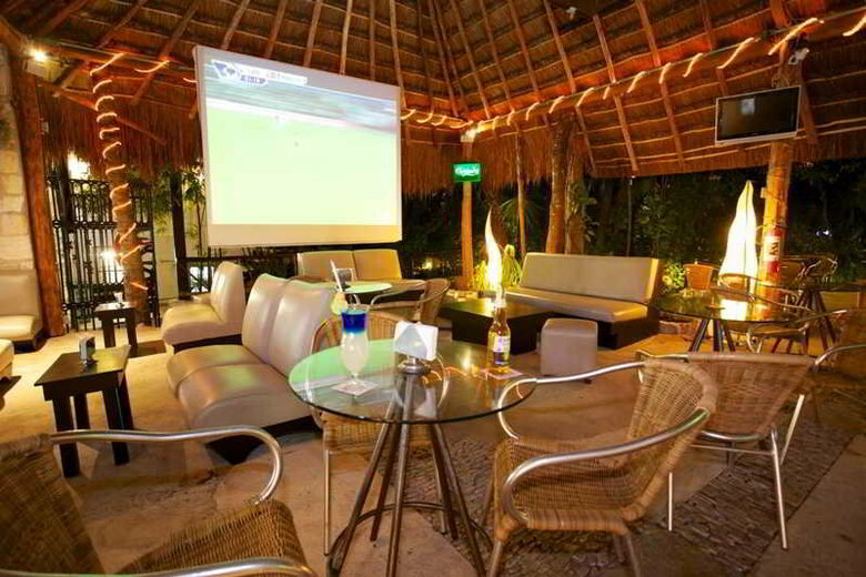 Nina Hotel & Beach Club