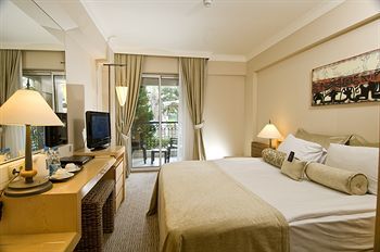 Hotel Amara Wing Resort
