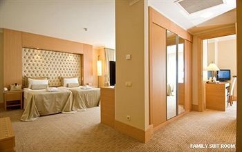 Hotel Amara Wing Resort