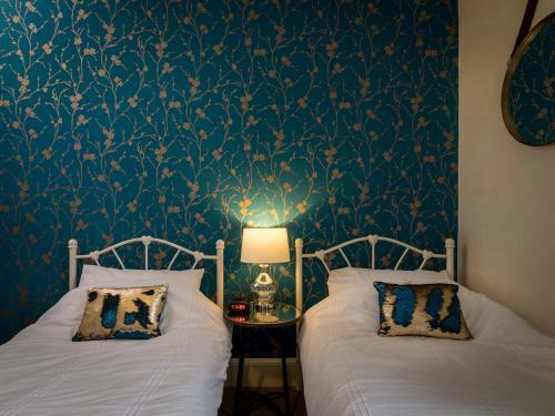 Hostal Channel View Guest House