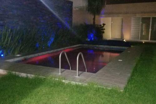 Casa Amplia De UNA Planta Con Alberca Climatizada