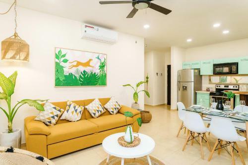 Garden Terrace Condo Plus Bikes Available & Pool Onsite