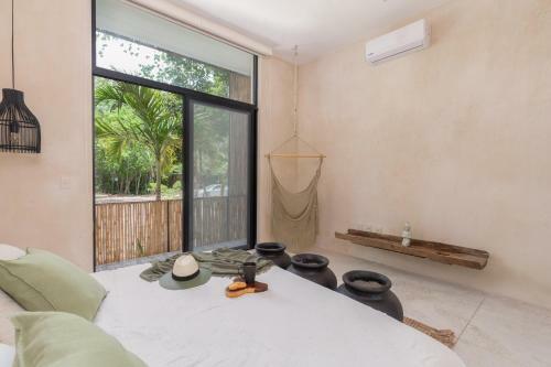 Unique And Exclusive 2 Apartments In 1 Awesome Complex Pool And Amenities